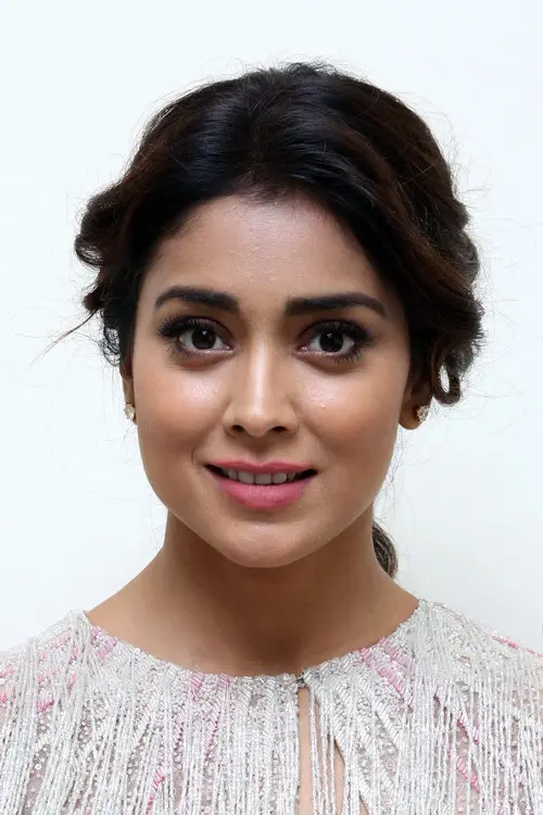  Shriya Saran