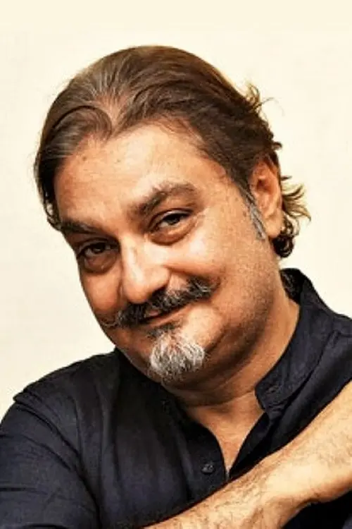  Vinay Pathak